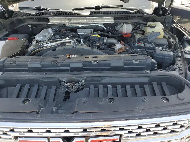 2020 GMC SIERRA K2500 DENALI  