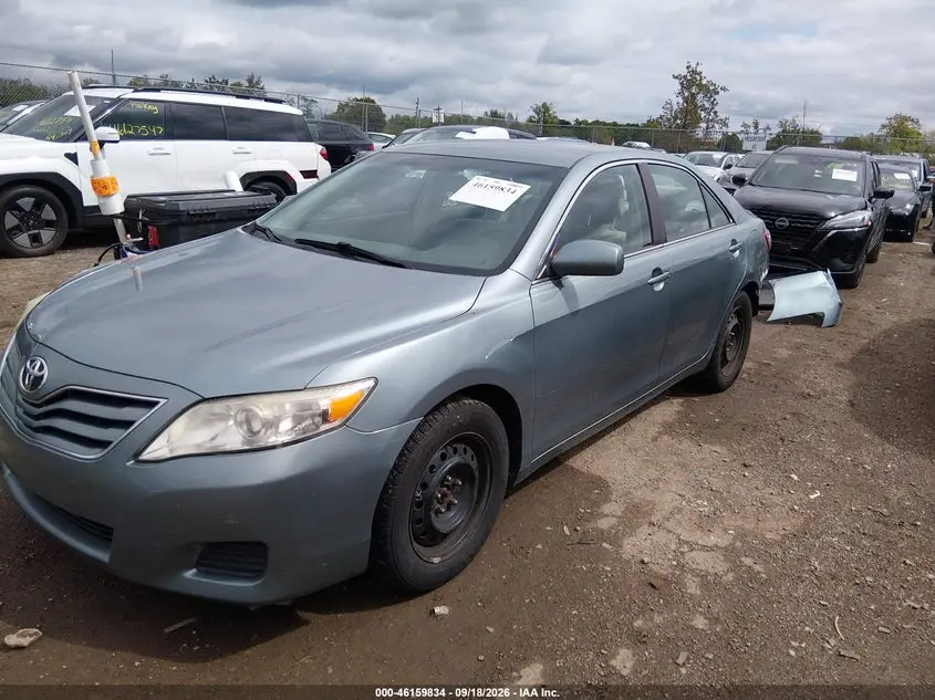 2011 TOYOTA CAMRY LE