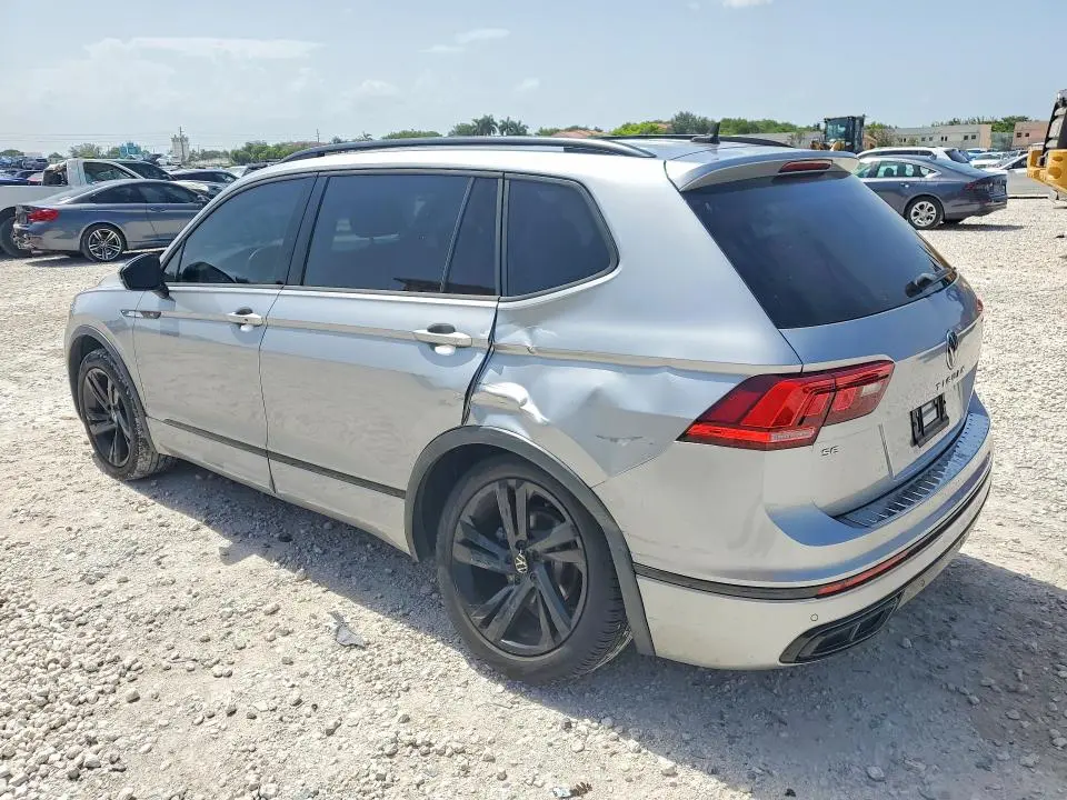 2023 VOLKSWAGEN TIGUAN SE R-LINE BLACK  