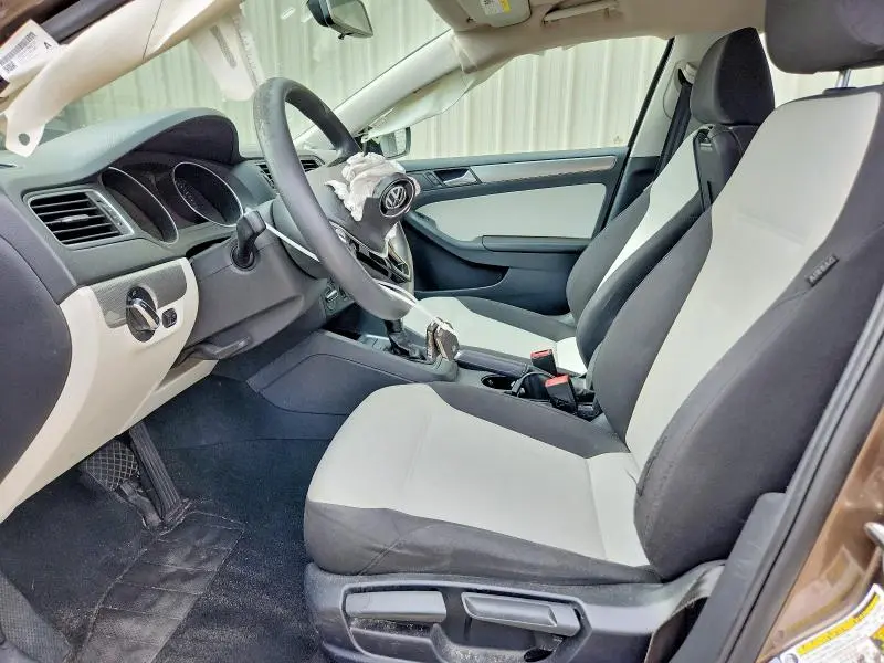 2015 VOLKSWAGEN JETTA SE  