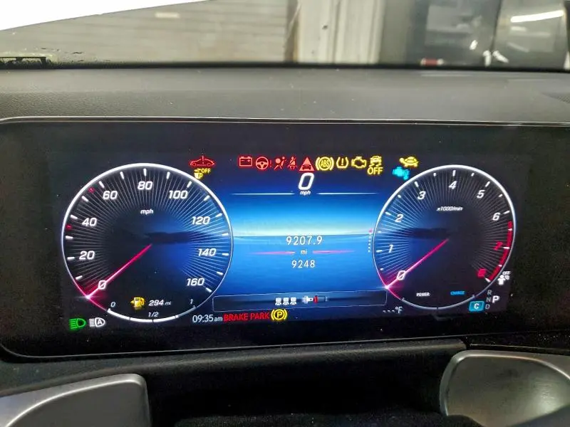 2025 MERCEDES-BENZ GLB 250 4MATIC  