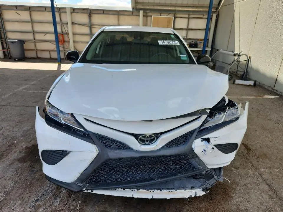 2020 TOYOTA CAMRY SE NIGHTSHADE  