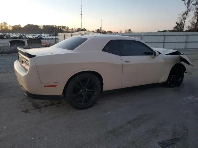 2016 DODGE CHALLENGER SXT  