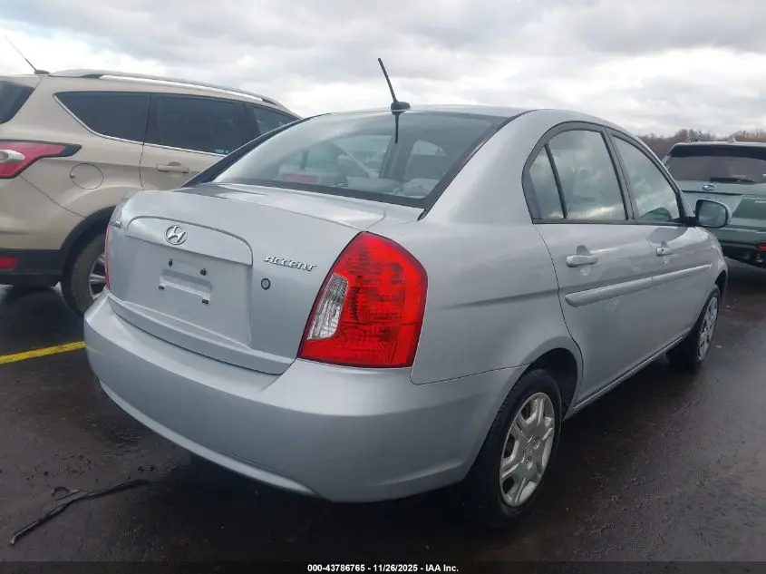2010 HYUNDAI ACCENT GLS