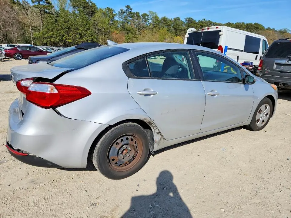 2016 KIA FORTE LX  