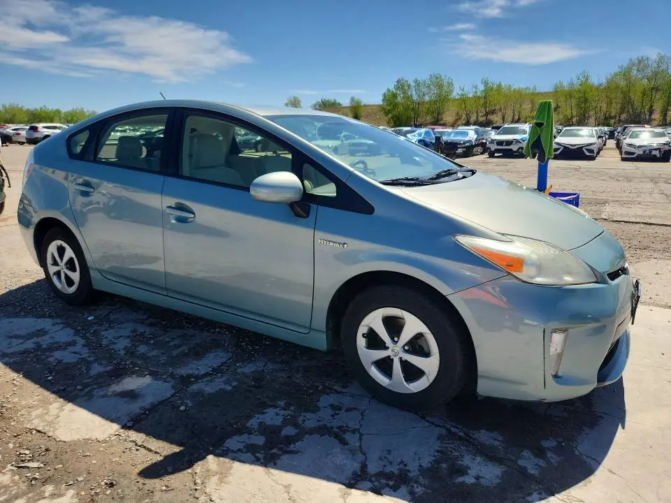 2013 TOYOTA PRIUS TWO  