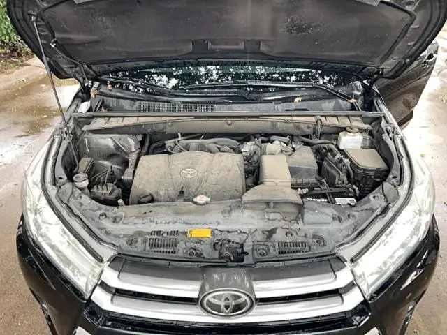 2019 TOYOTA HIGHLANDER LE PLUS  