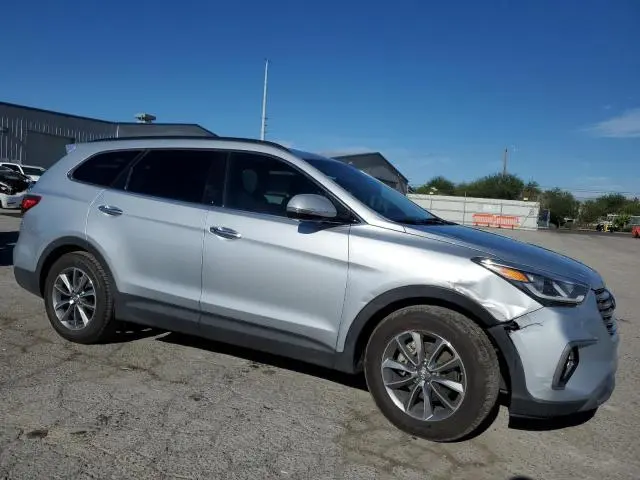 2017 HYUNDAI SANTA FE SE  