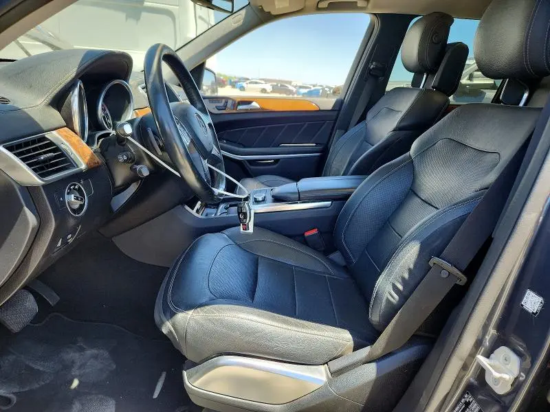 2015 MERCEDES-BENZ GL 550 4MATIC  