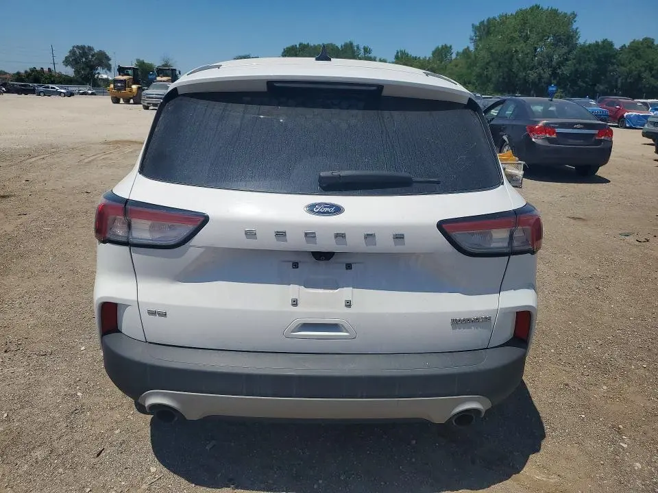 2021 FORD ESCAPE SE  