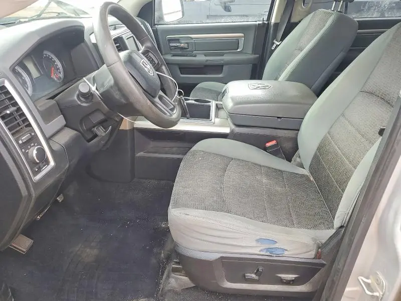 2014 RAM 1500 SLT  