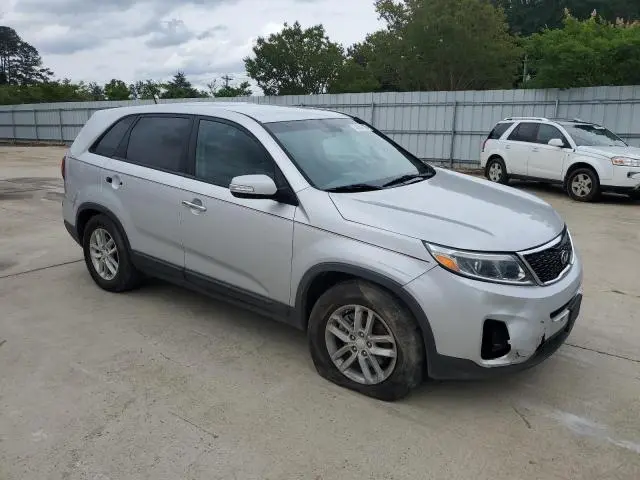 2015 KIA SORENTO LX  