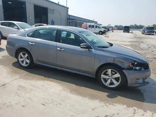 2013 VOLKSWAGEN PASSAT SE  