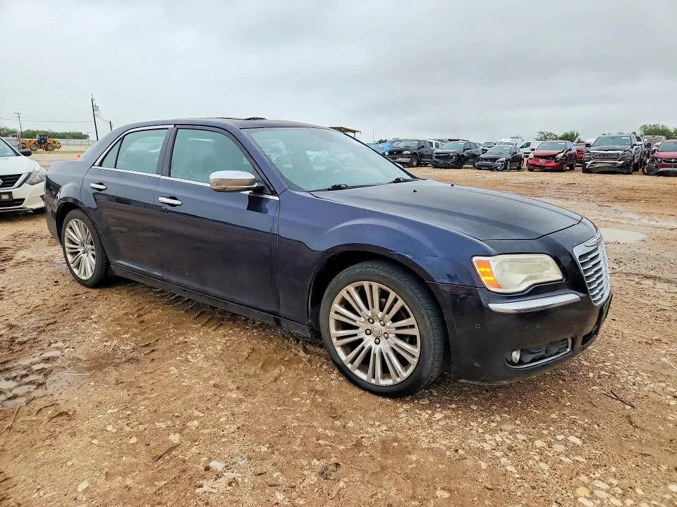 2011 CHRYSLER 300 LIMITED  