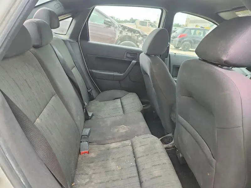 2011 FORD FOCUS SE  