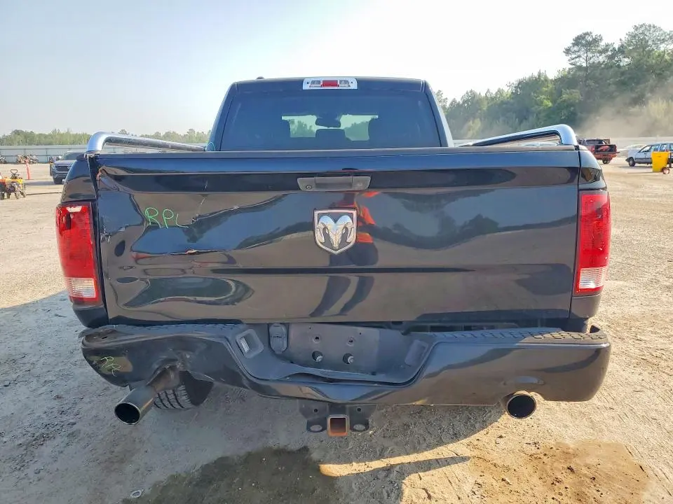 2013 RAM 1500 ST  