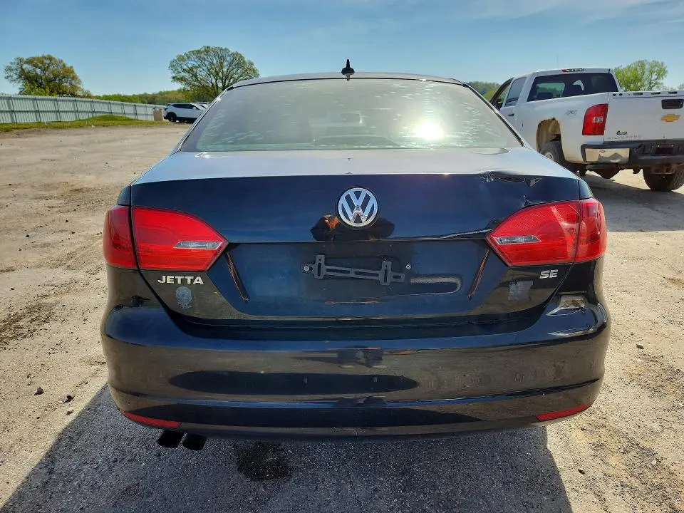2014 VOLKSWAGEN JETTA SE  
