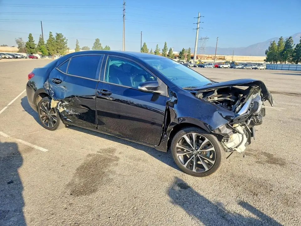 2019 TOYOTA COROLLA SE  