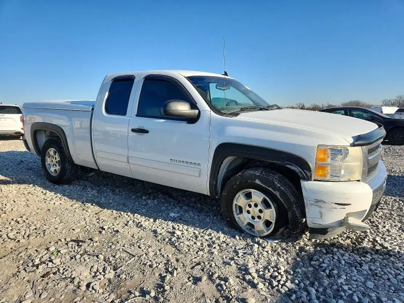 2011 CHEVROLET SILVERADO K1500 LT  