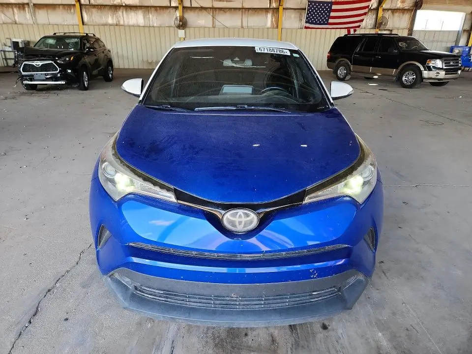 2019 TOYOTA C-HR XLE  