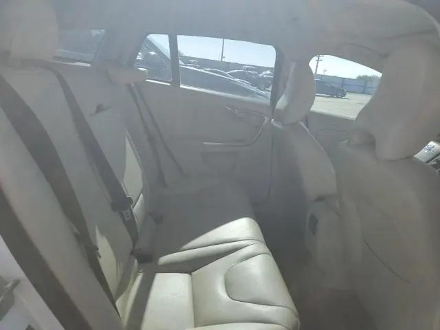 2015 VOLVO V60 PREMIER+  