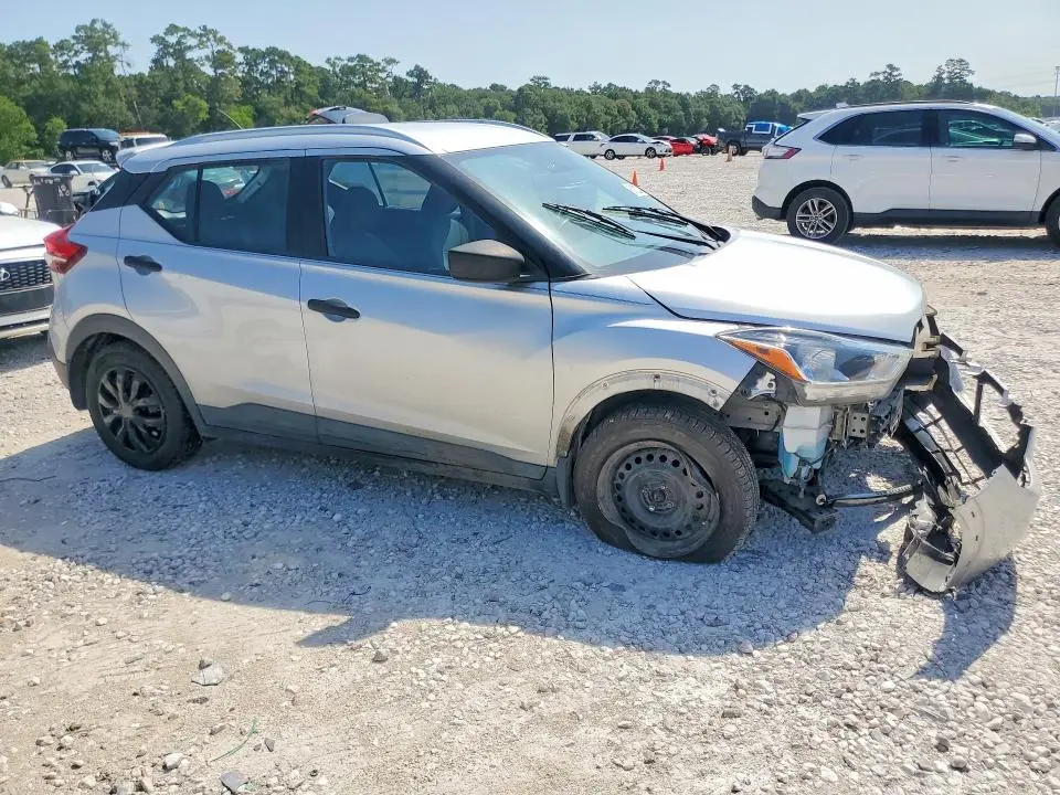 2019 NISSAN KICKS S  