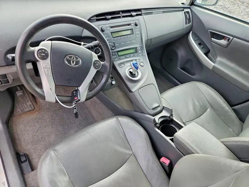 2011 TOYOTA PRIUS THREE  