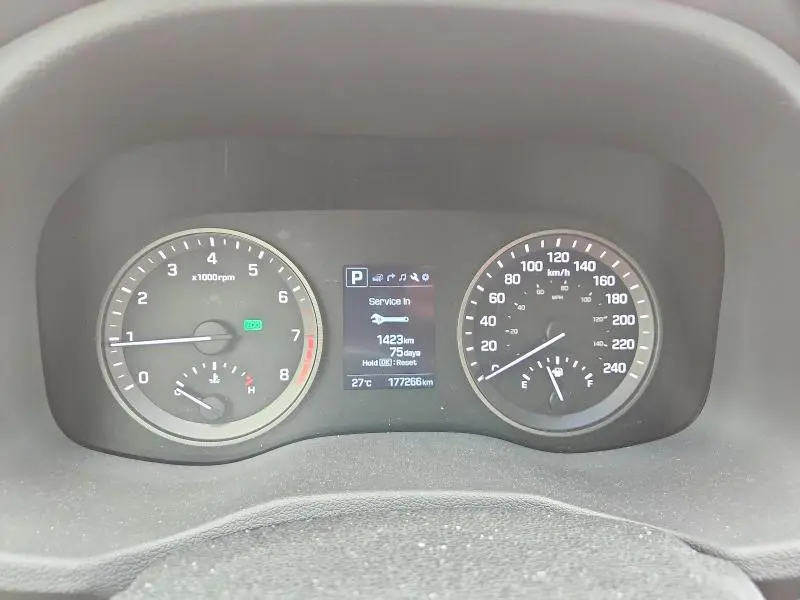 2016 HYUNDAI TUCSON SE  