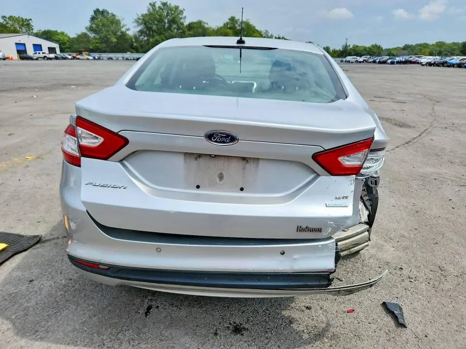 2015 FORD FUSION SE  