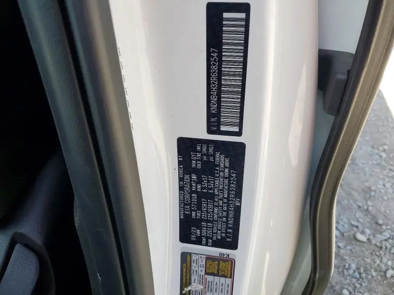 2024 KIA CARNIVAL LX  