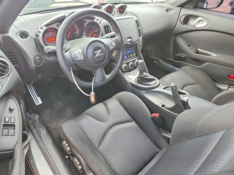 2016 NISSAN 370Z SPORT  