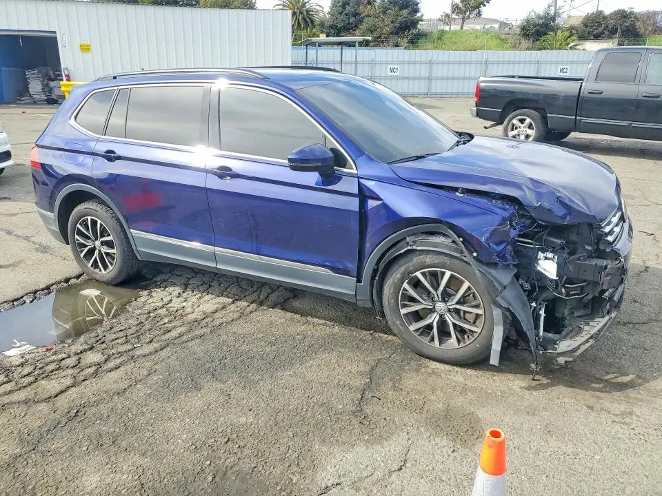 2021 VOLKSWAGEN TIGUAN SE  