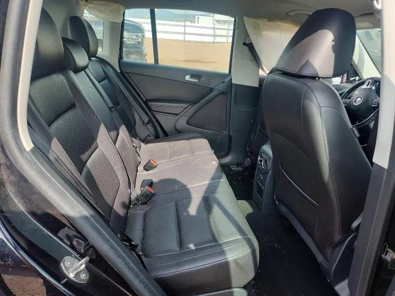 2016 VOLKSWAGEN TIGUAN S  