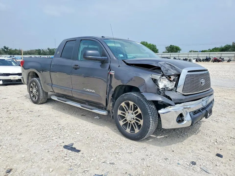 2013 TOYOTA TUNDRA DOUBLE CAB SR5  