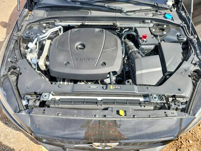 2021 VOLVO S60 T5 MOMENTUM  