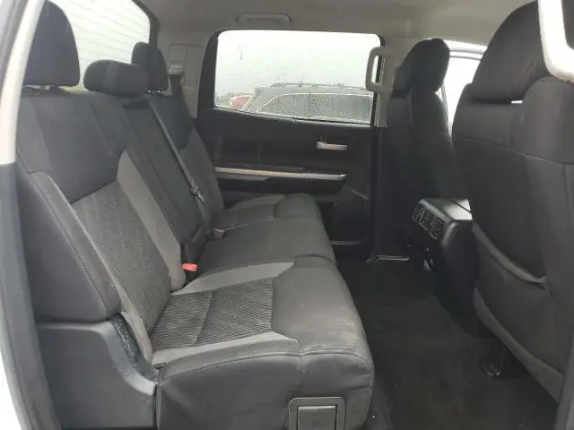 2016 TOYOTA TUNDRA CREWMAX SR5  