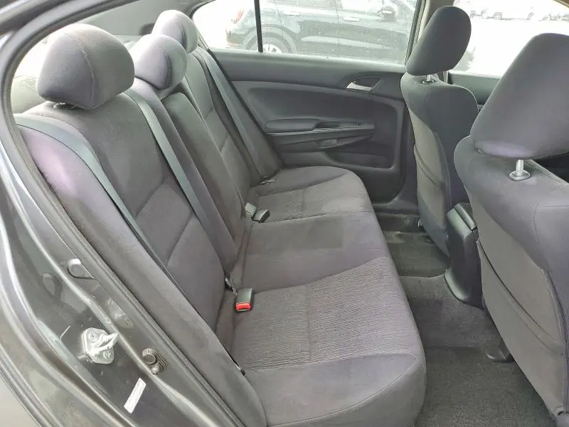 2011 HONDA ACCORD LXP  