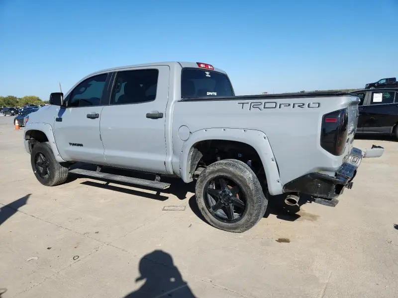 2017 TOYOTA TUNDRA CREWMAX SR5  