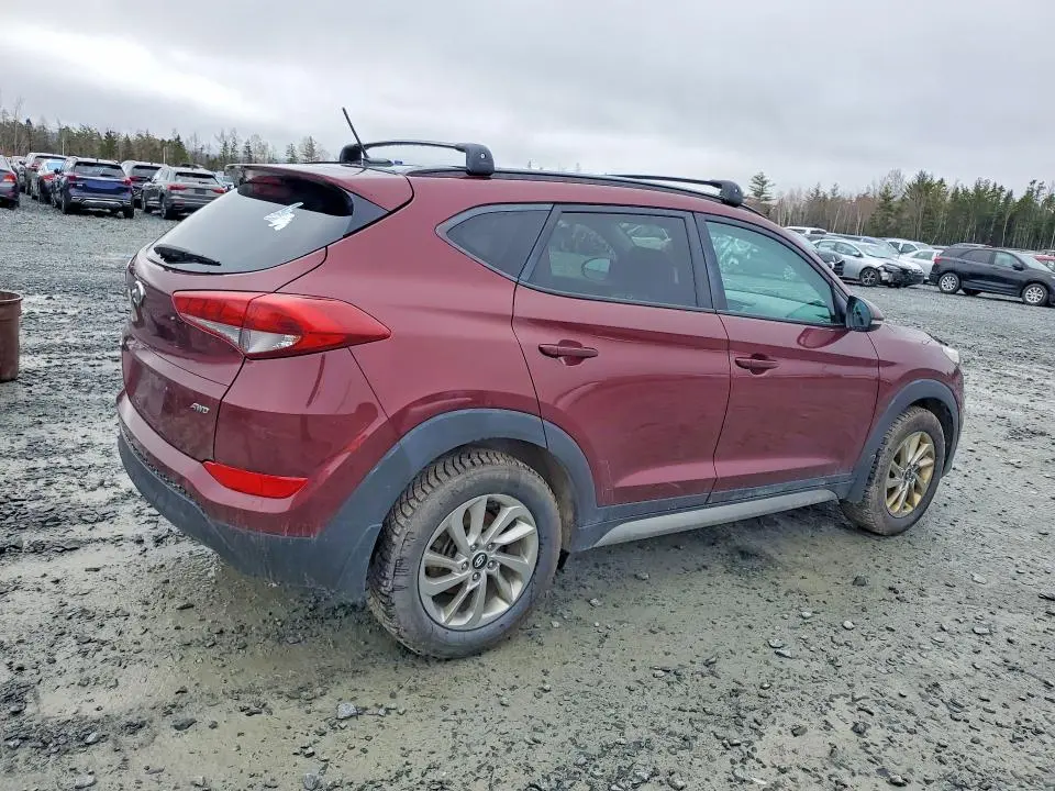 2017 HYUNDAI TUCSON SE  