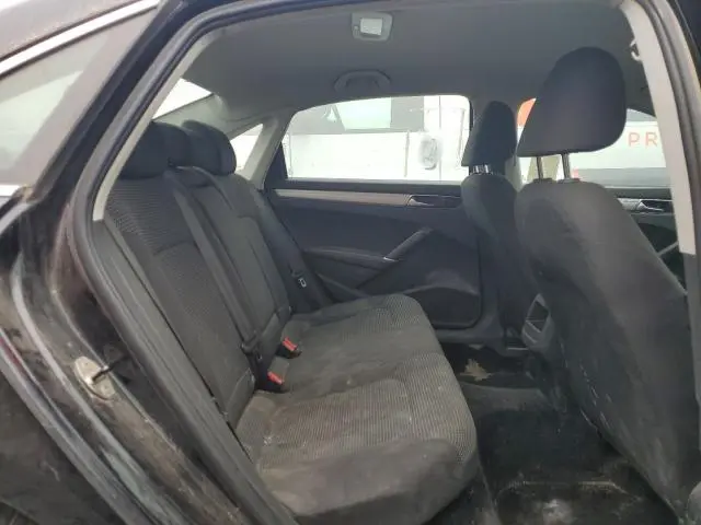 2017 VOLKSWAGEN PASSAT S  