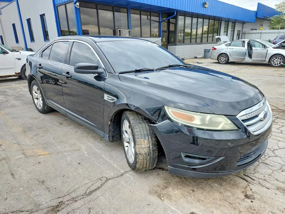 2010 FORD TAURUS SEL  