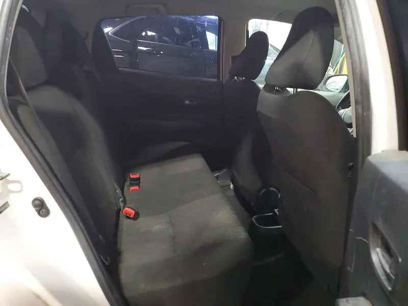 2014 TOYOTA YARIS 5-DOOR LE  