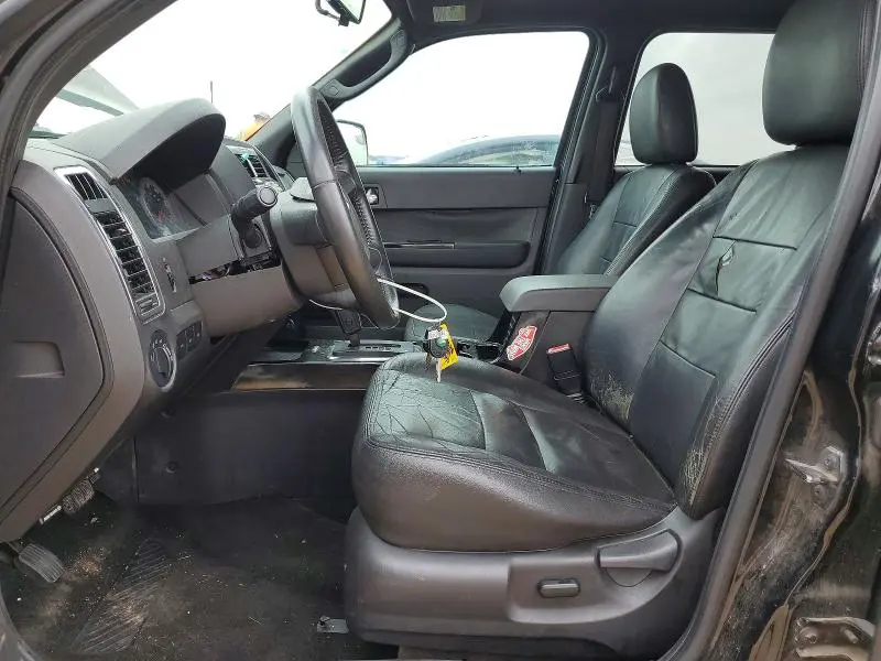 2010 FORD ESCAPE LIMITED  