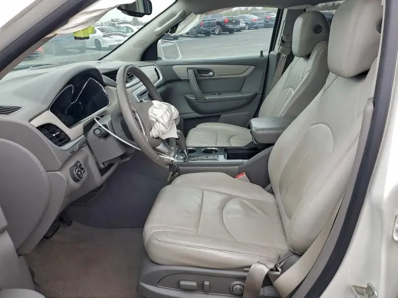 2015 CHEVROLET TRAVERSE LT  