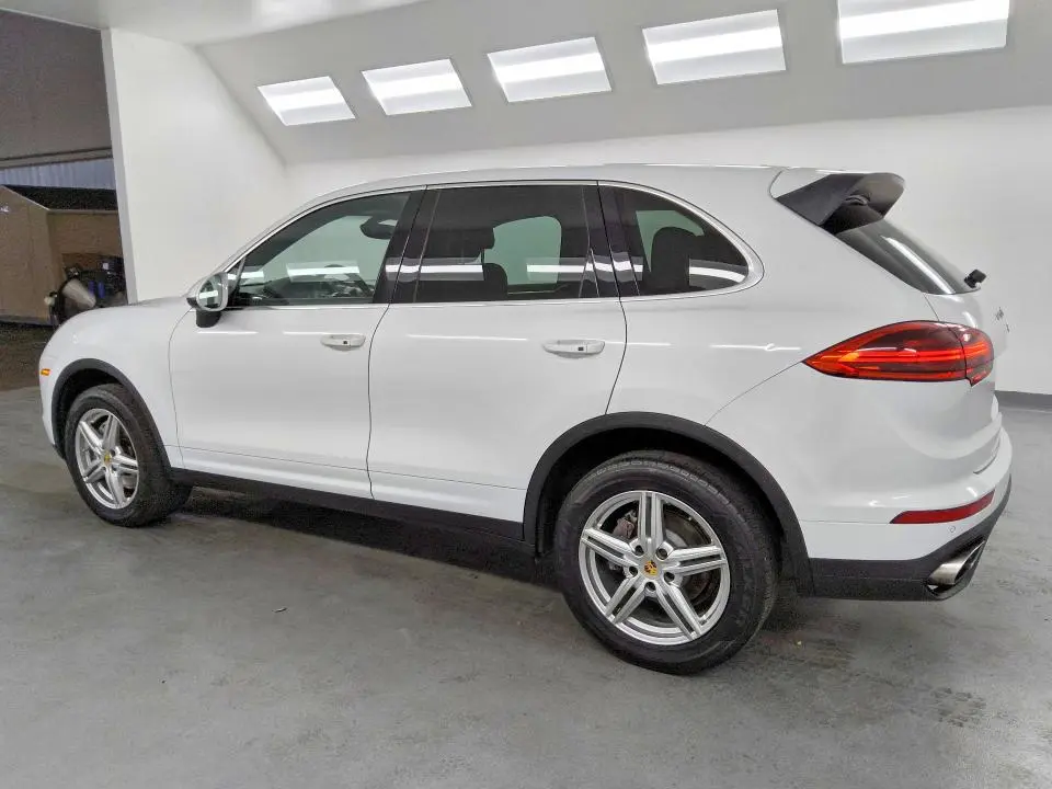 2016 PORSCHE CAYENNE   