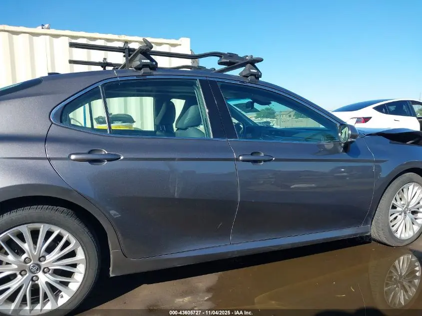 2018 TOYOTA CAMRY XLE V6