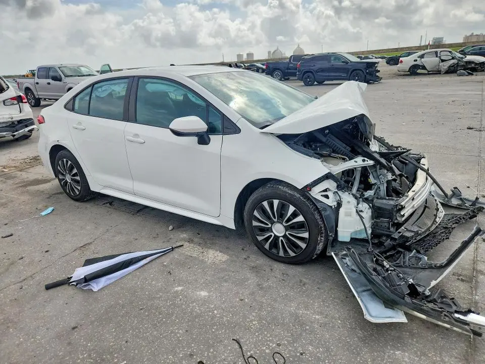 2022 TOYOTA COROLLA LE  