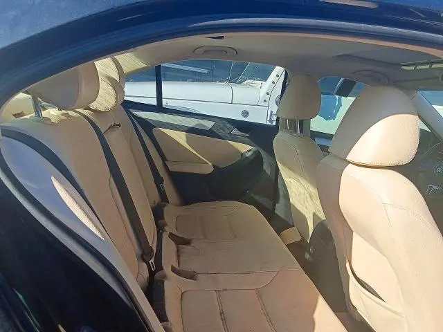 2011 VOLKSWAGEN JETTA TDI  