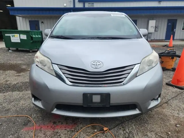 2011 TOYOTA SIENNA XLE  