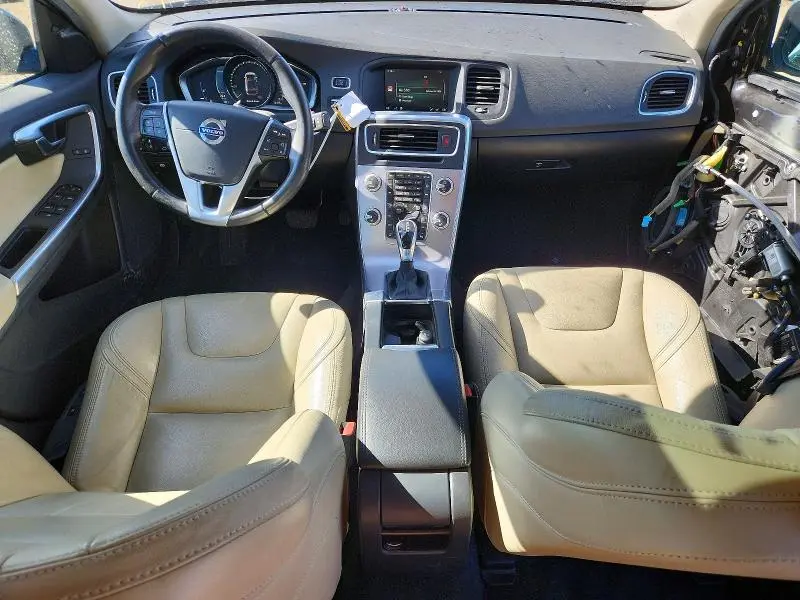 2017 VOLVO S60   
